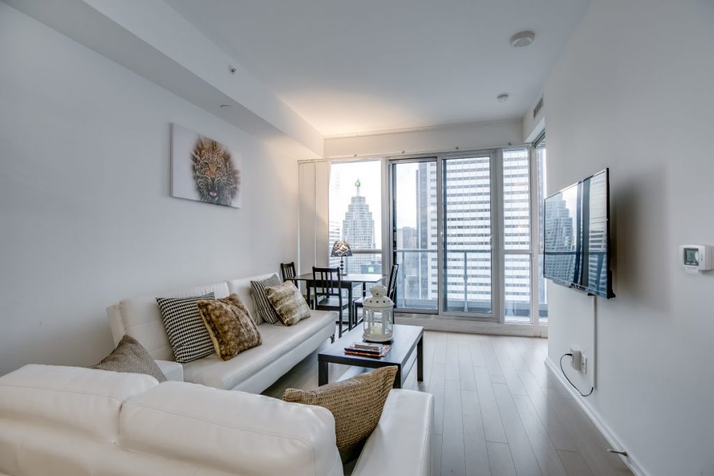 bachelor-apartment-toronto-best-options-for-short-term-rentals-tirbnb