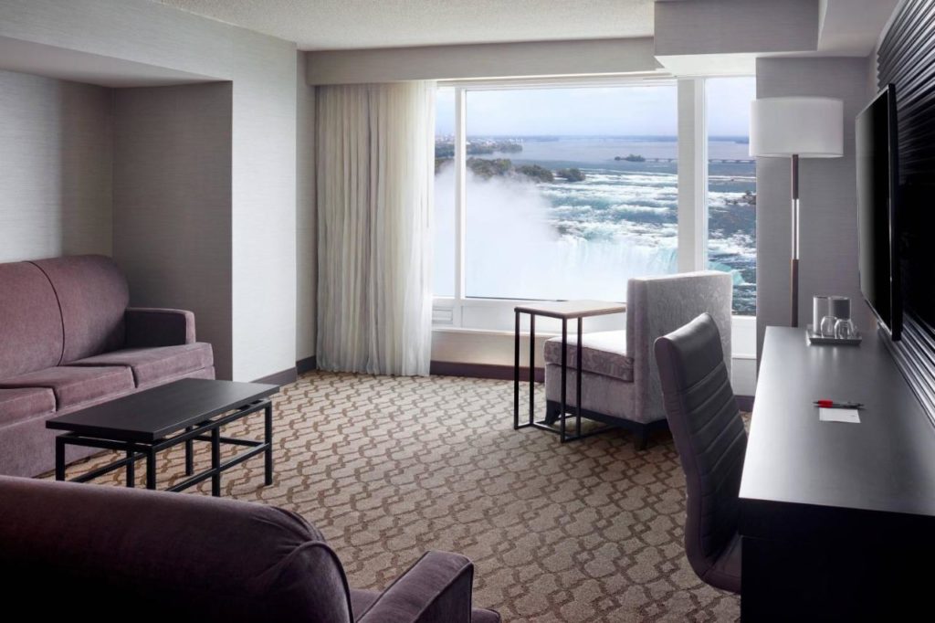 Marriot Fallsview Hotel with Rooms with Niagara Falls view