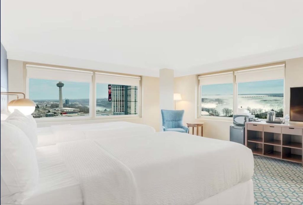 Wyndham Hotel Guest Room with View of Niagara Falls in Ontario