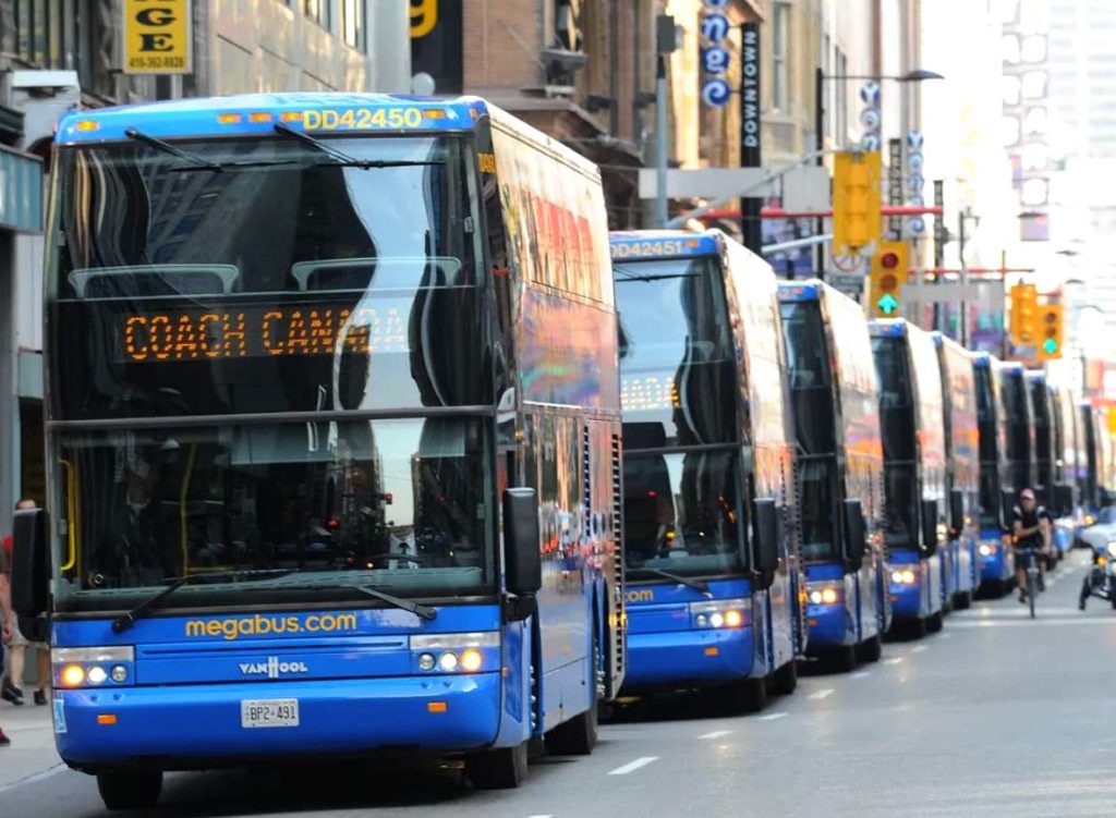 how to get from Toronto to Niagara Falls by bus